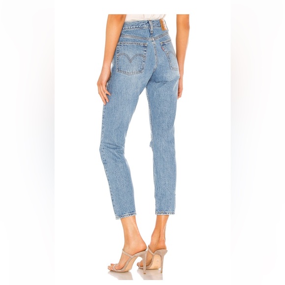 Levi Wedgie Icon Fit Jeans - WORN ONCE!! - Picture 3 of 5